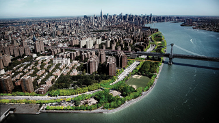 Illustration for article titled Planning For the Next Sandy, Manhattan Building Installs a $250k Gate
